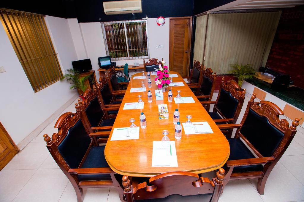 Hotel Golden Deer Dhaka Exterior foto